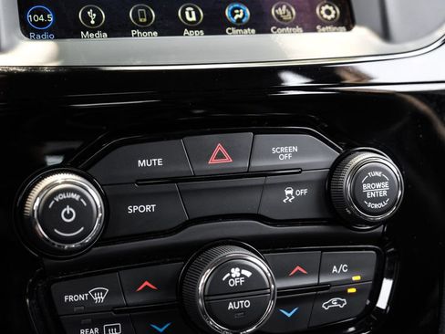 Used 2019 Chrysler 300 S RWD image 35