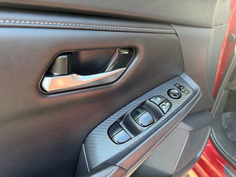 Used 2024 Nissan Sentra SV FWD image 17