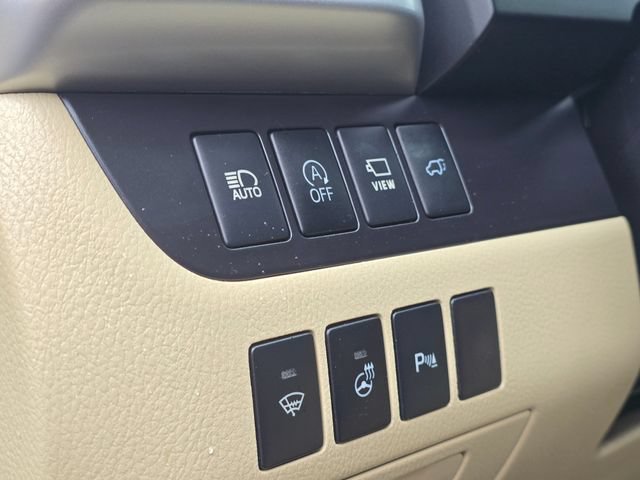 Used 2017 Toyota Highlander Limited Platinum AWD/4WD image 24