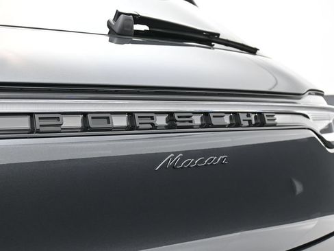 Certified 2026 Porsche Macan AWD/4WD image 14