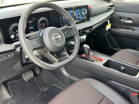New 2026 Nissan Kicks SR image 17