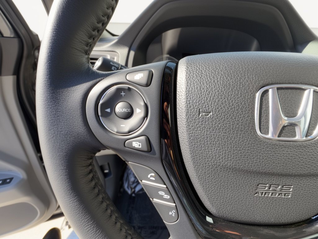 Used 2016 Honda Pilot Touring image 18
