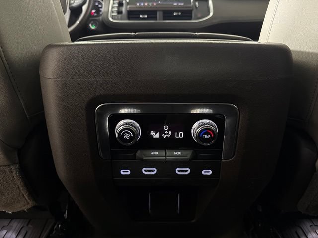 Used 2021 GMC Yukon XL SLT w/ Rear Media and Nav Package RWD image 33
