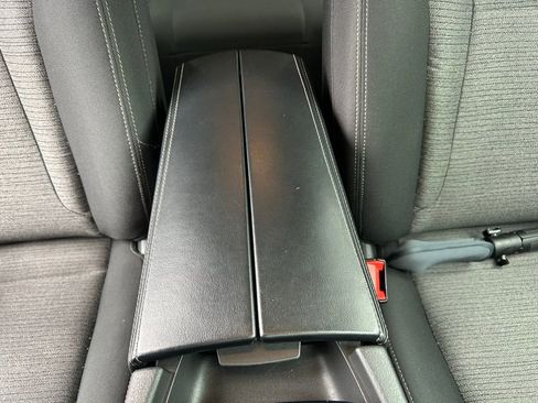 Used 2023 Nissan Rogue SV FWD image 38