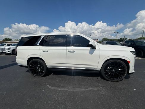 Used 2023 Cadillac Escalade Premium Luxury w/ LPO, Radiant Package AWD/4WD image 2