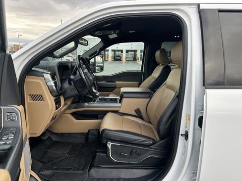 Used 2023 Ford F450 Lariat w/ Lariat Ultimate Package image 2