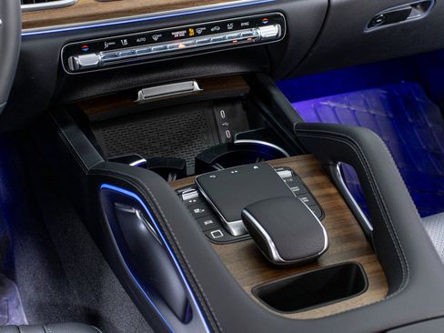 Certified 2025 Mercedes-Benz GLE 350 4MATIC image 21