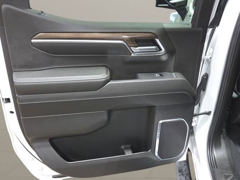 Used 2024 Chevrolet Silverado 1500 LT AWD/4WD image 18