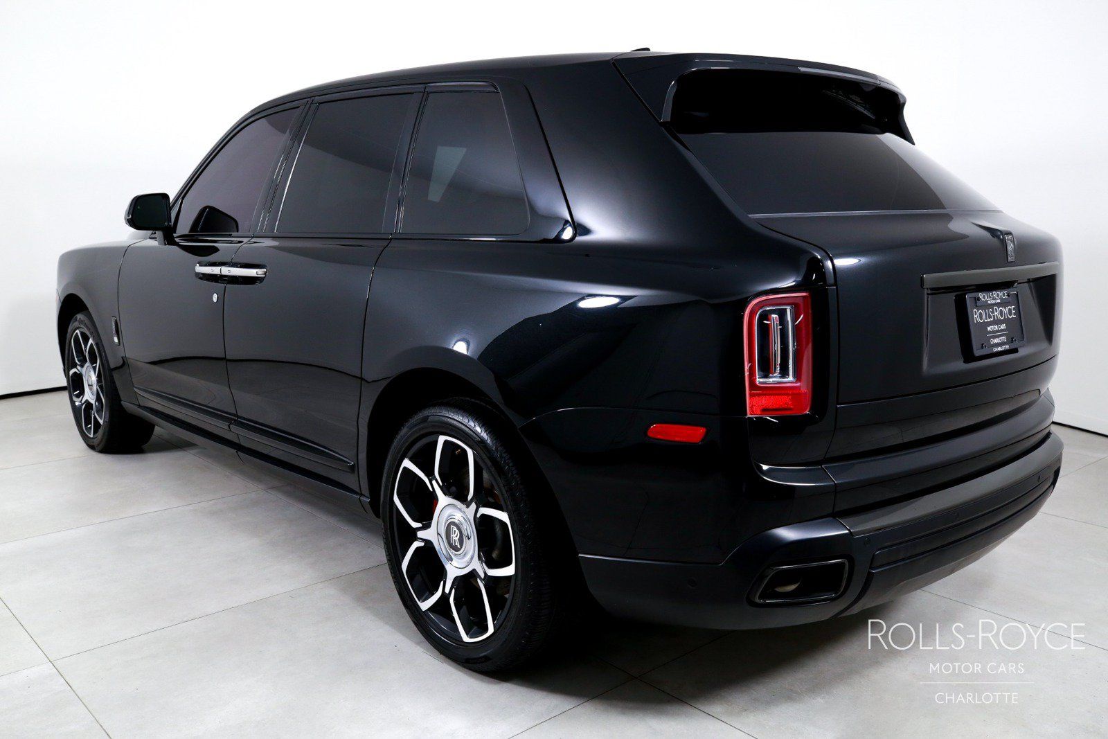 Used 2020 Rolls-Royce Cullinan Black Badge AWD/4WD image 8