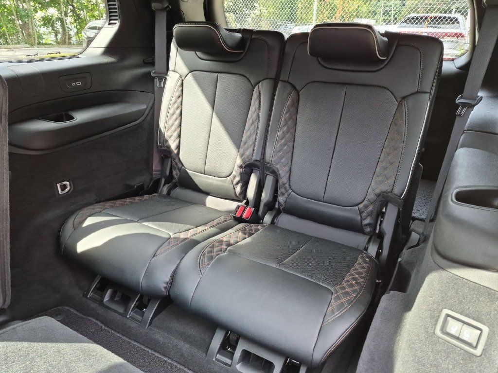 Used 2024 Jeep Grand Cherokee L Summit w/ High Altitude Package AWD/4WD image 36