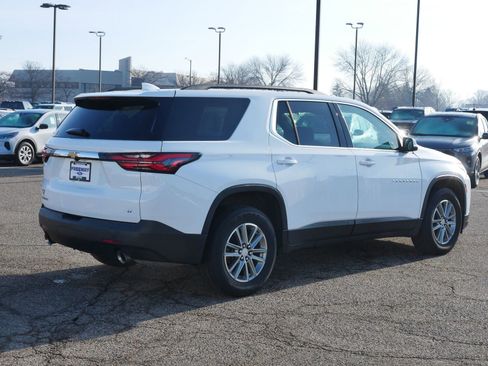 Used 2023 Chevrolet Traverse LT image 6