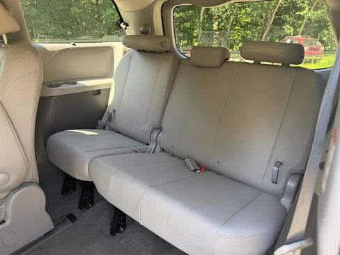 Used 2015 Toyota Sienna XLE Premium AWD/4WD image 12