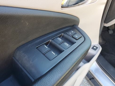 Used 2021 Honda Pilot EX image 24