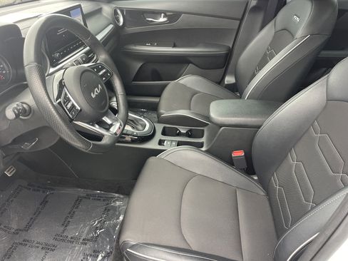 Used 2023 Kia Forte GT-Line w/ GT-Line Premium Package image 10