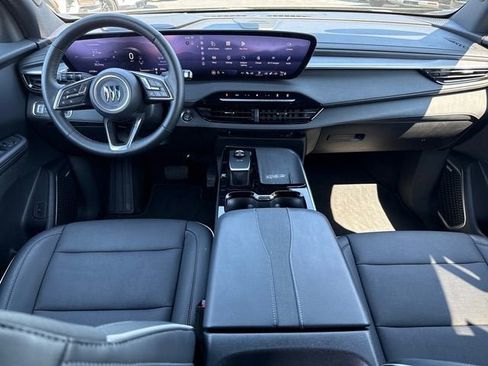 Used 2025 Buick Enclave Preferred FWD image 13