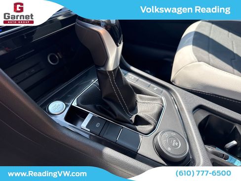 New 2025 Volkswagen Taos SE image 15