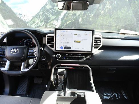 Used 2024 Toyota Tundra Limited image 18