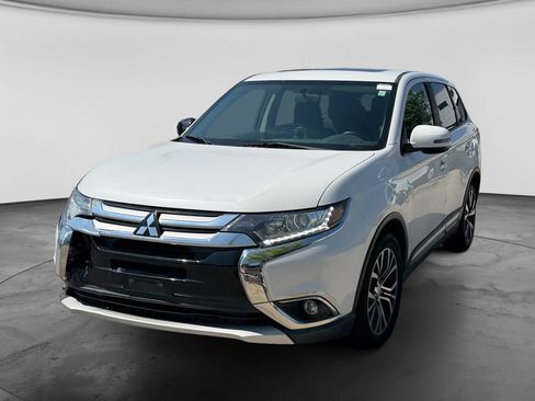Used 2017 Mitsubishi Outlander SE FWD image 4