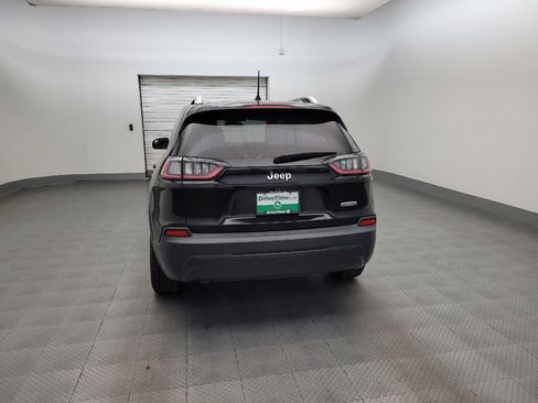 Used 2019 Jeep Cherokee Latitude Plus FWD image 6