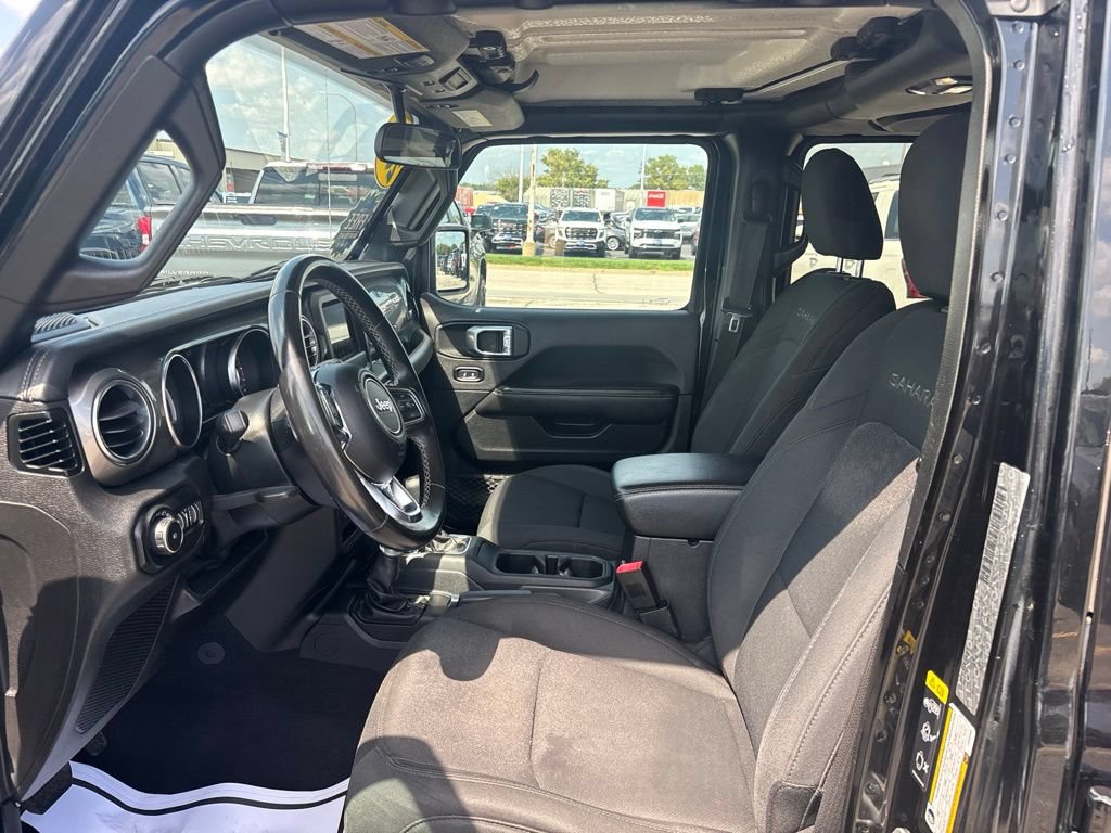 Used 2020 Jeep Wrangler Unlimited Sahara AWD/4WD image 16