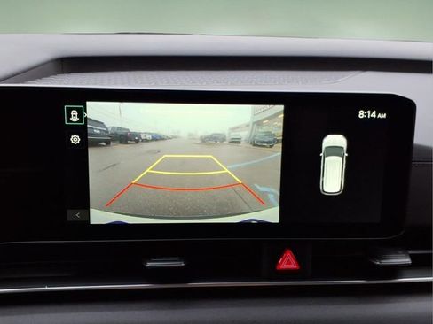 Used 2025 Kia Carnival EX FWD image 17