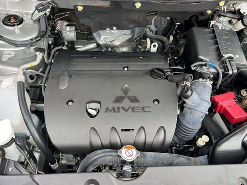 Used 2020 Mitsubishi Outlander Sport ES image 32