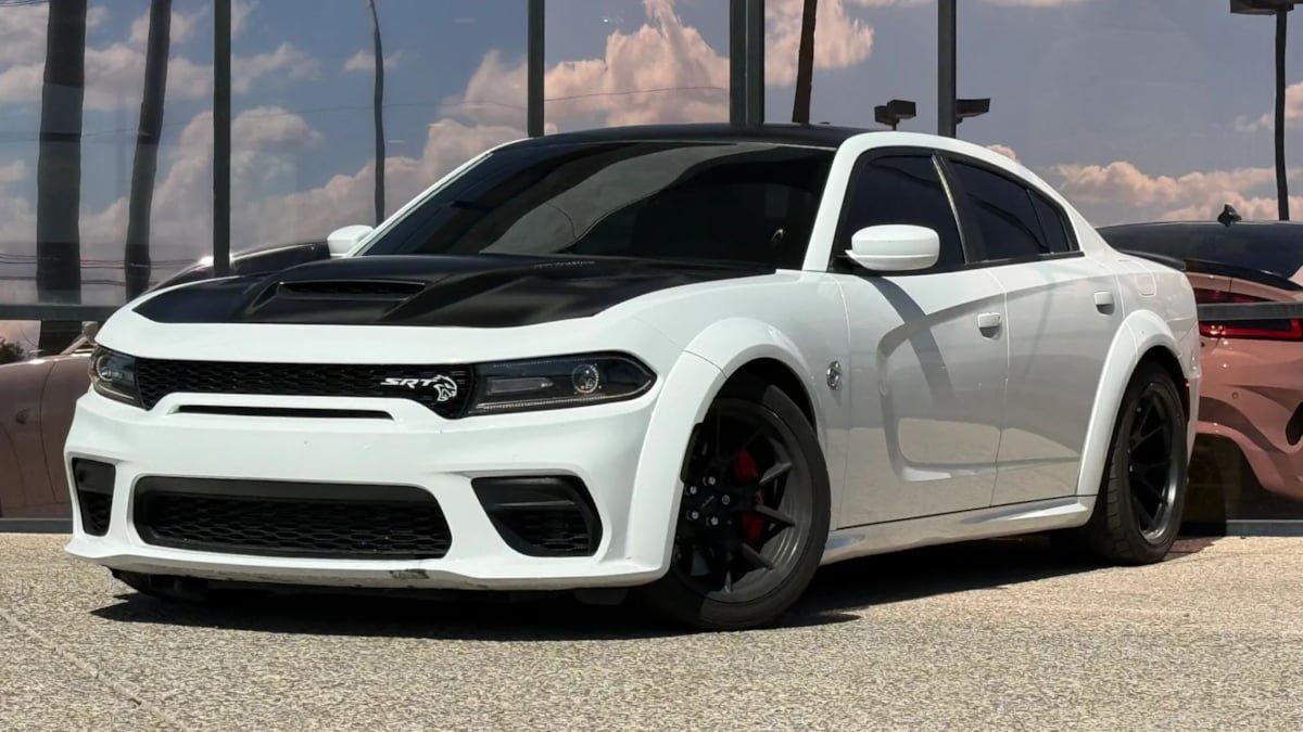 Used 2021 Dodge Charger SRT Hellcat RWD image 2