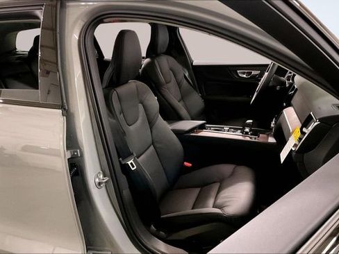 New 2026 Volvo V60 B5 Cross Country Plus w/ Climate Package AWD/4WD image 12
