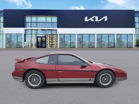 Used 1987 Pontiac Fiero GT RWD image 3