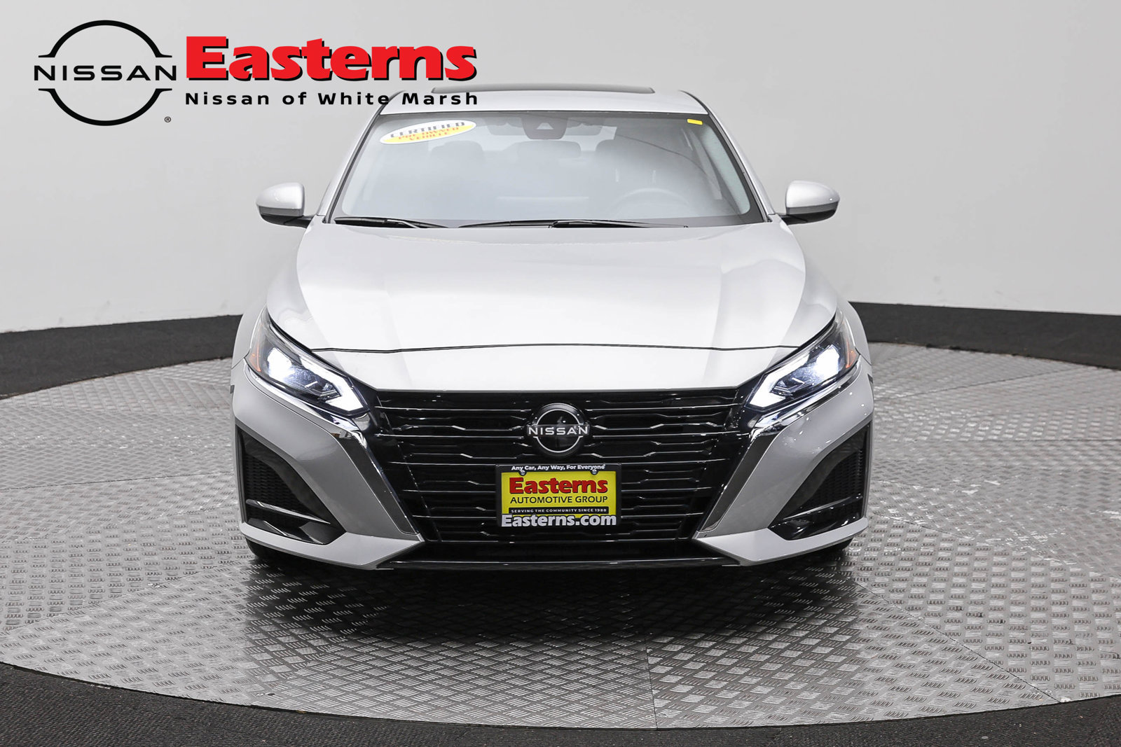 Used 2024 Nissan Altima 2.5 SV w/ SV Premium Package FWD image 2