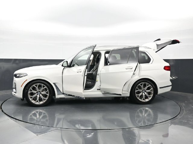Used 2021 BMW X7 xDrive40i w/ Parking Assistance Package AWD/4WD image 57