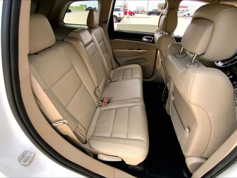 Used 2020 Jeep Grand Cherokee Limited image 18