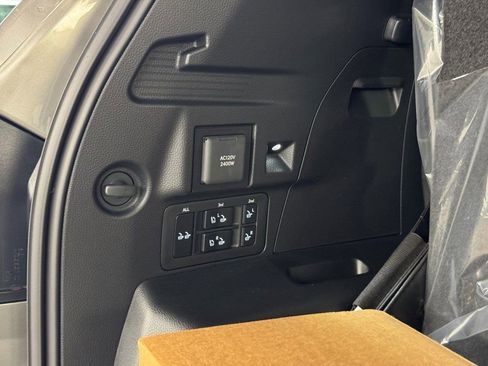 New 2025 Lexus LX 700h Luxury image 13