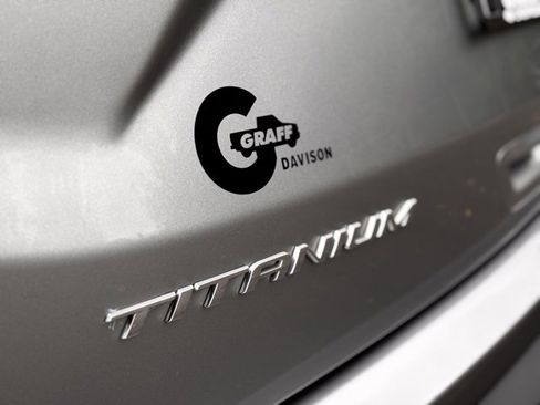 Used 2024 Ford Edge Titanium image 27