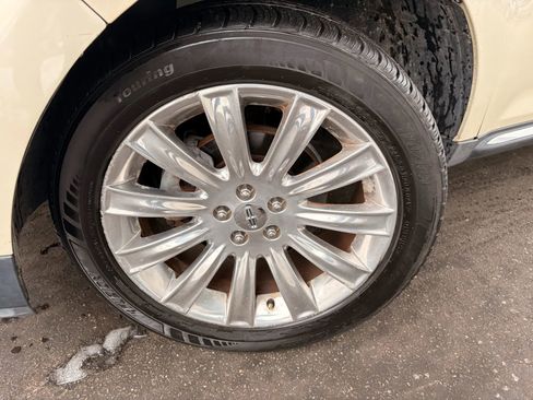 Used 2014 Lincoln MKX AWD w/ Equipment Group 102A image 41