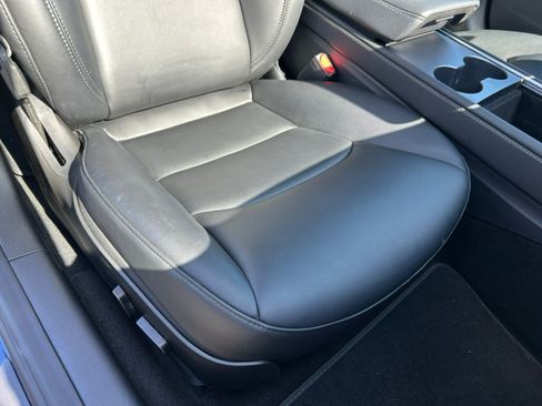 Used 2023 Tesla Model 3 Standard Range RWD image 29