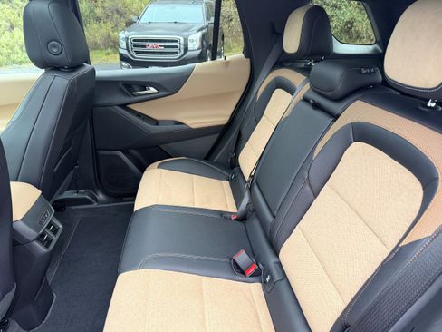 New 2026 Chevrolet Equinox ACTIV w/ Convenience Package III image 30