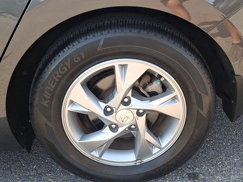 Used 2021 Hyundai Elantra SE FWD image 30