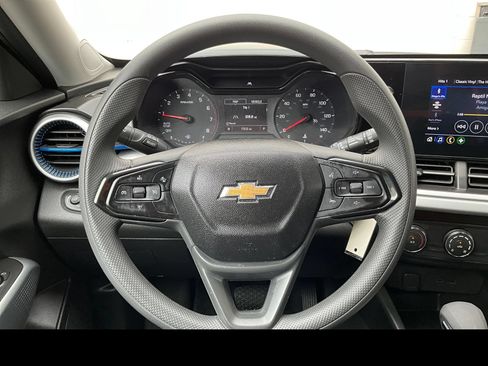 Used 2026 Chevrolet Trax LS FWD image 3
