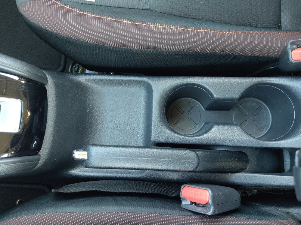 Used 2022 Nissan Versa SR FWD image 26