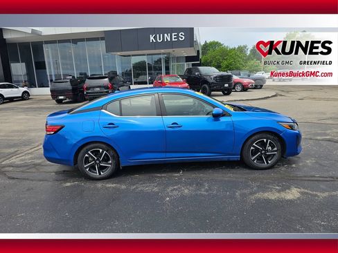 Used 2024 Nissan Sentra SV FWD image 4