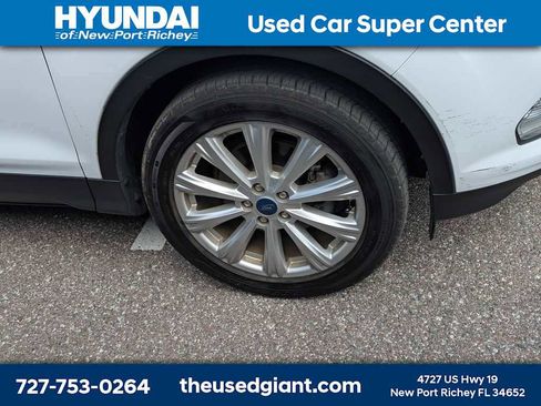 Used 2019 Ford Escape SEL image 6