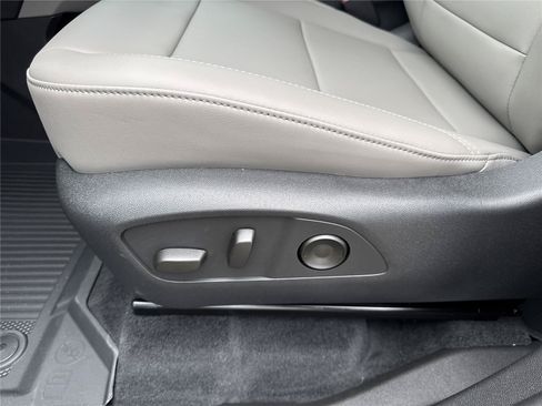 New 2026 GMC Acadia Elevation w/ Elevation Premium Package FWD image 12