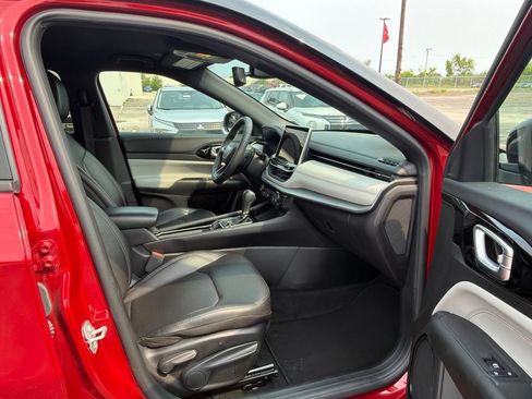 Used 2025 Jeep Compass Limited AWD/4WD image 10