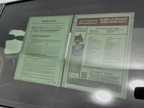 Certified 2024 Chrysler Pacifica Touring-L FWD image 15