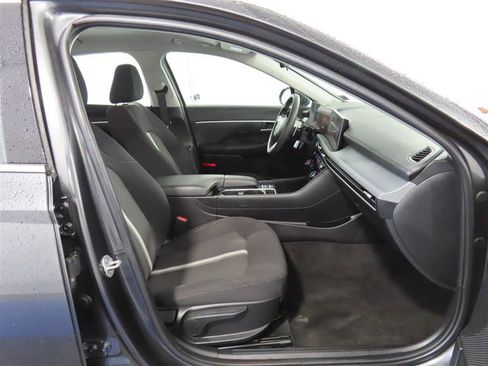 Used 2025 Hyundai Sonata SEL FWD image 33