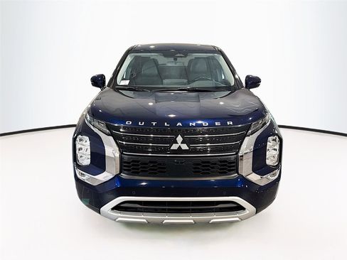Used 2024 Mitsubishi Outlander SE FWD image 8