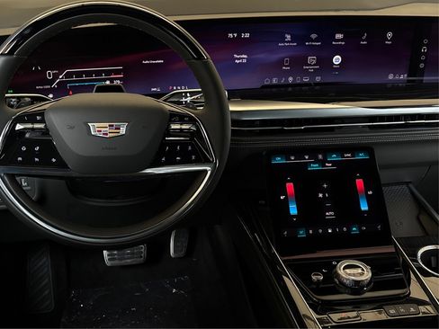 New 2026 Cadillac Escalade ESV Sport w/ LPO, ONYX Package AWD/4WD image 15