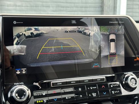 Used 2022 Toyota Highlander Limited image 25