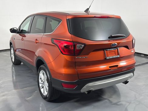 Used 2019 Ford Escape SE FWD image 7